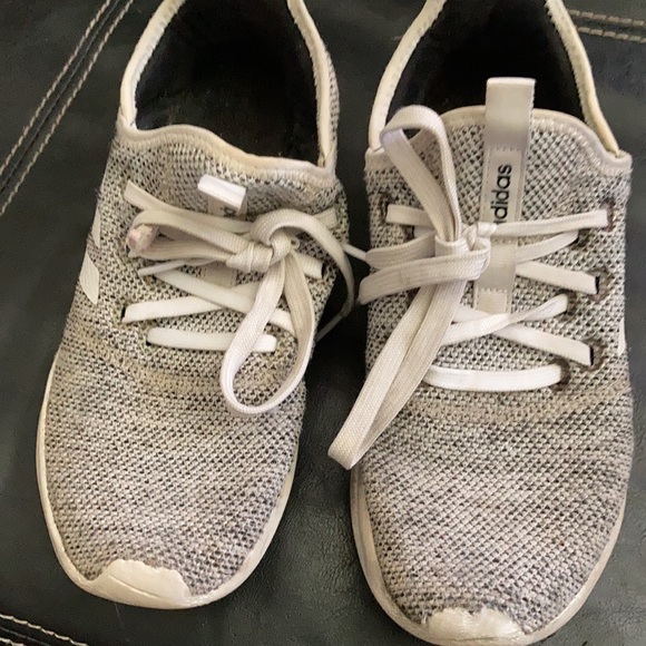 Adidas 7.5 shoes - Picture 3 of 4